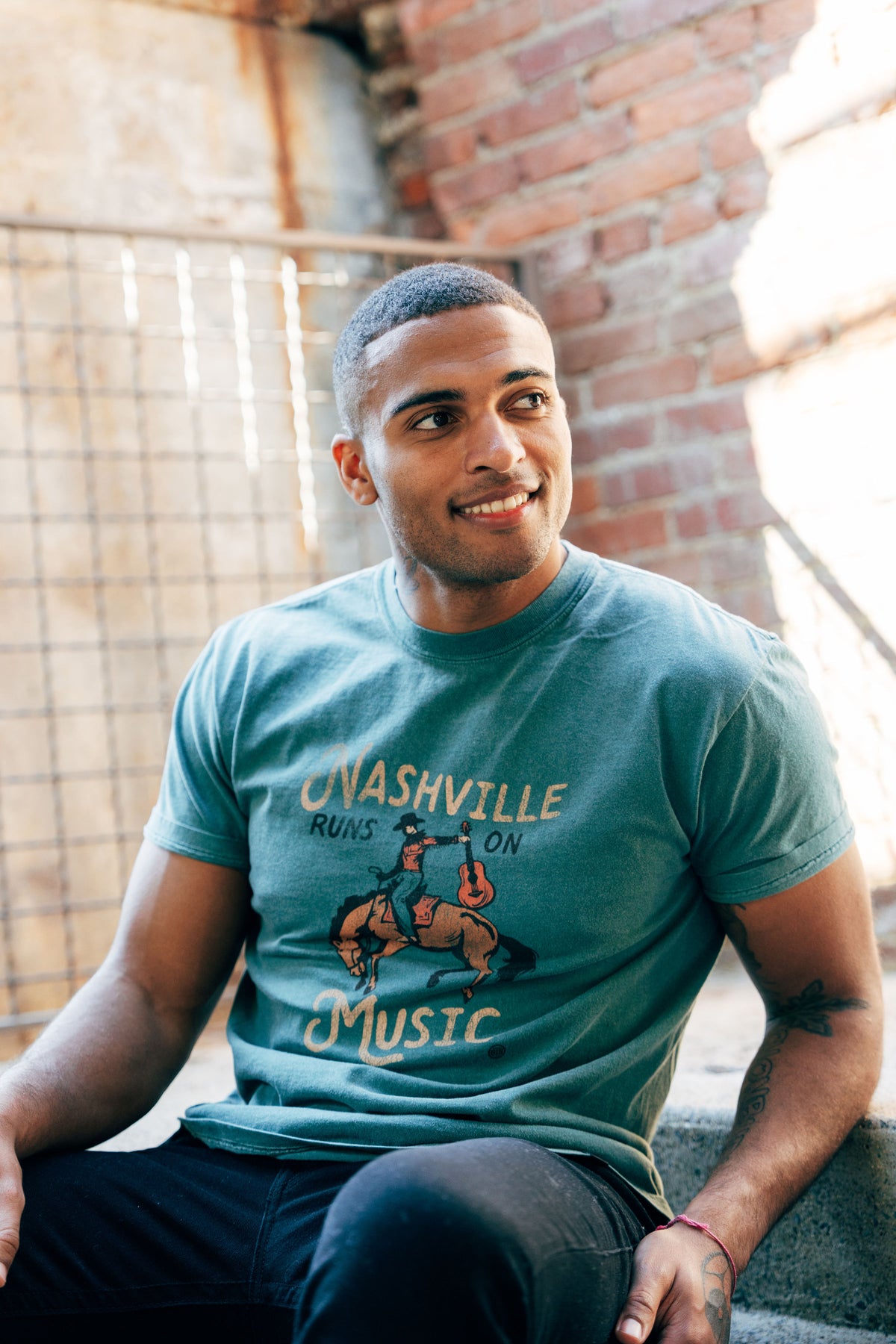 C*n様 NASHVILLE グレー 半袖Tシャツ Nashville Square© Tee - 615Collection.com – 615 Collection